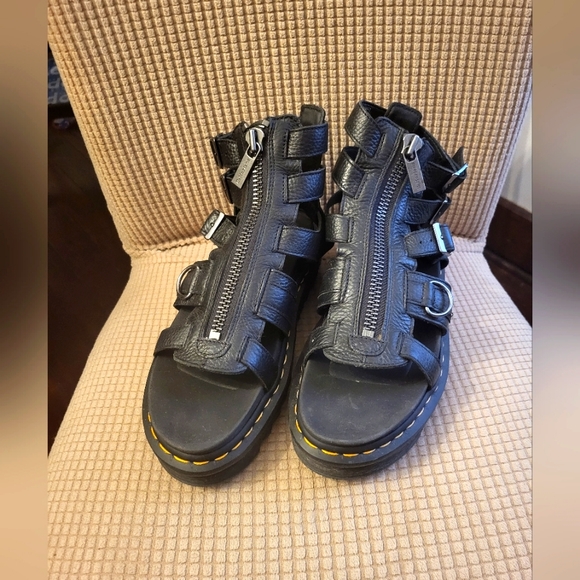 Dr. Martens Olson Sandal - Picture 2 of 3